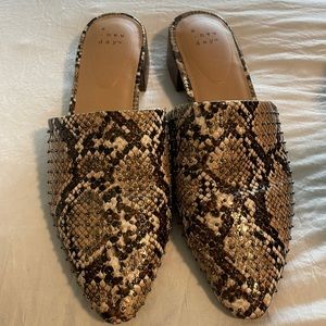 Snakeskin loafers